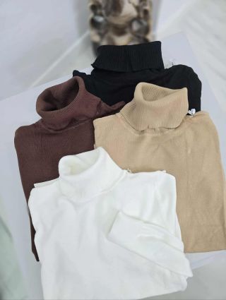 ✨ Roláky, které by neměly chybět v žádném šatníku ✨ Měkké, příjemné na dotek a dokonale padnoucí – ideální k džínám,...